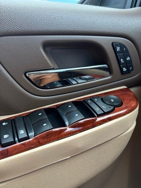 Chevrolet Avalanche  2013
