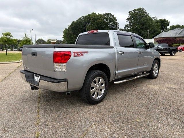 Toyota Tundra  2010