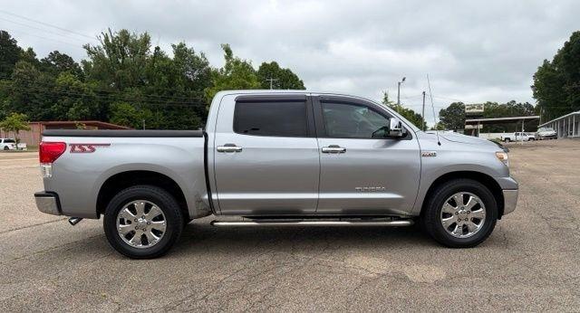 Toyota Tundra  2010