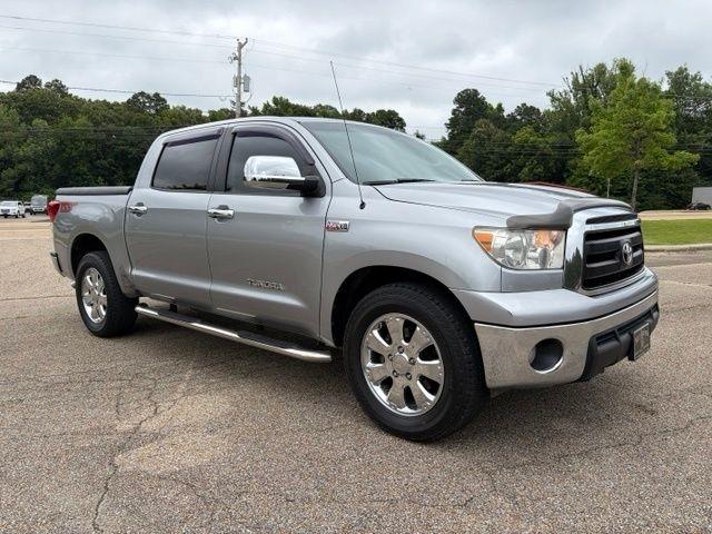 Toyota Tundra  2010