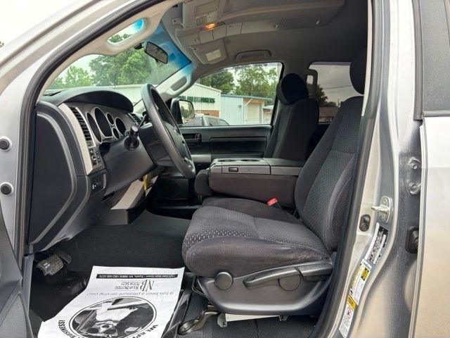 Toyota Tundra  2010
