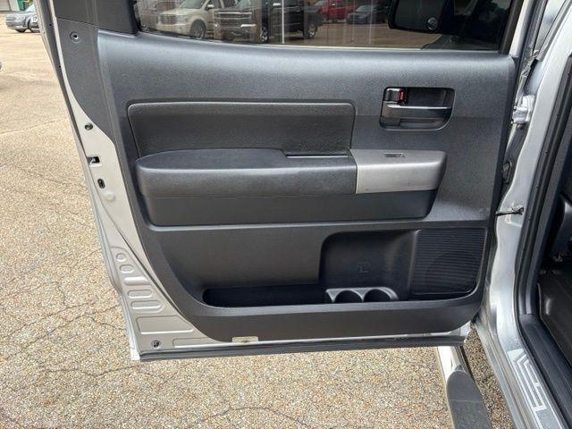Toyota Tundra  2010