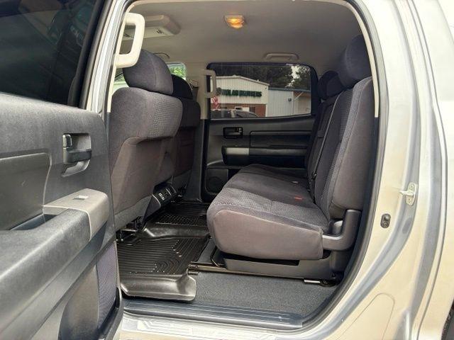Toyota Tundra  2010
