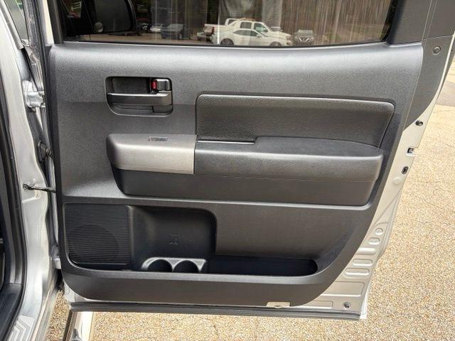 Toyota Tundra  2010