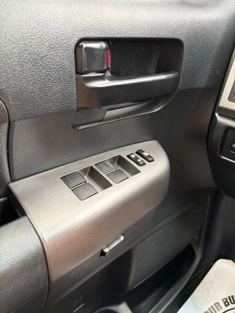 Toyota Tundra  2010