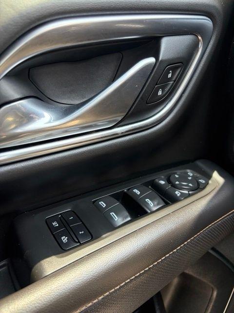 GMC Yukon  2021