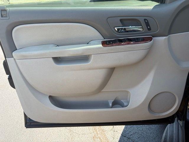 Chevrolet Tahoe  2012