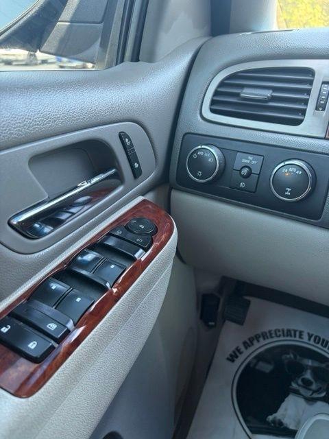 Chevrolet Tahoe  2012