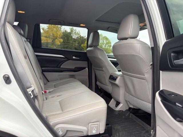 Toyota Highlander  2017