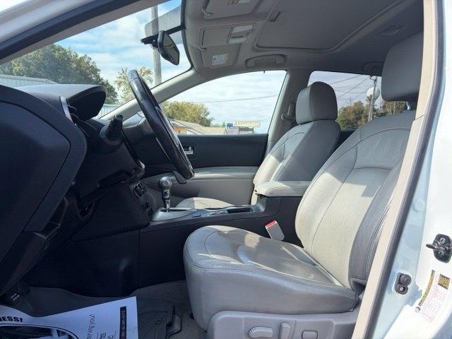 Nissan Rogue  2012