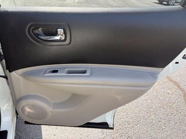 Nissan Rogue  2012