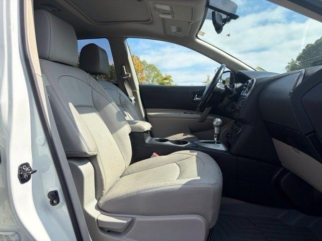 Nissan Rogue  2012
