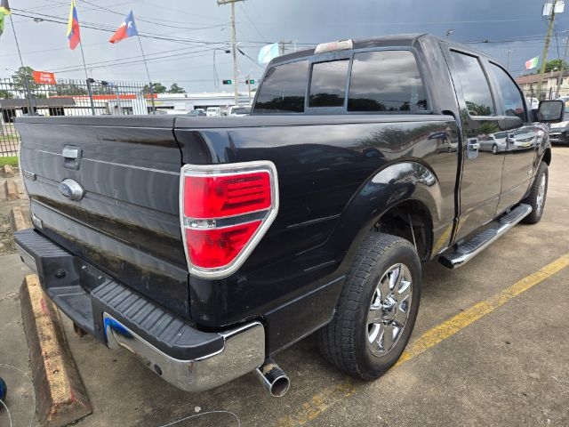 Ford F-150 XLT SuperCrew 5.5-ft. Bed 2WD 2013 Ford F-150 XLT SuperCrew 5.5-ft. Bed 2WD 2013