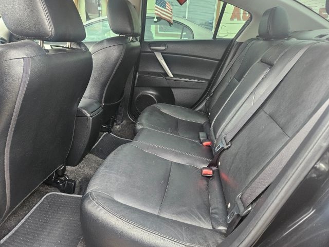 Mazda MAZDA3 s Grand Touring 4-Door 2011