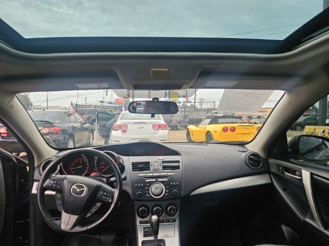 Mazda MAZDA3 s Grand Touring 4-Door 2011