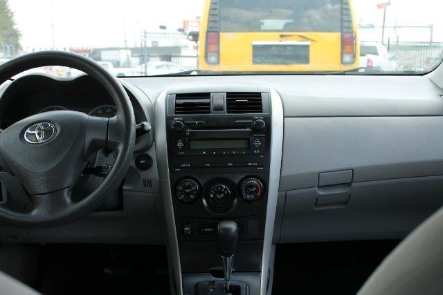 Toyota Corolla XLE 4-Speed AT 2009
