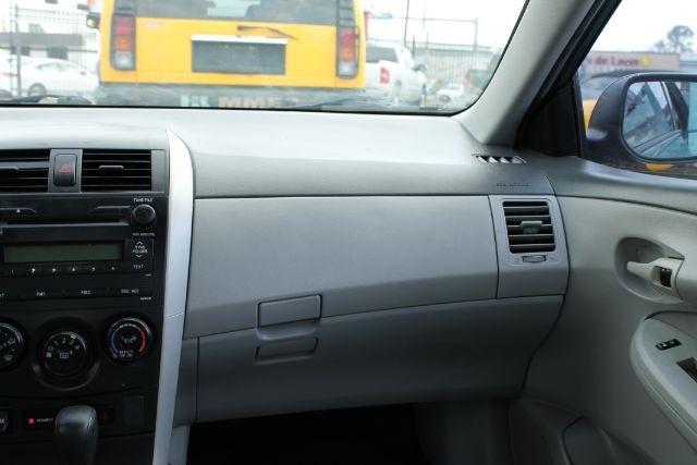 Toyota Corolla XLE 4-Speed AT 2009