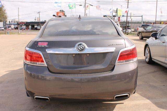 Buick LaCrosse Touring 2012