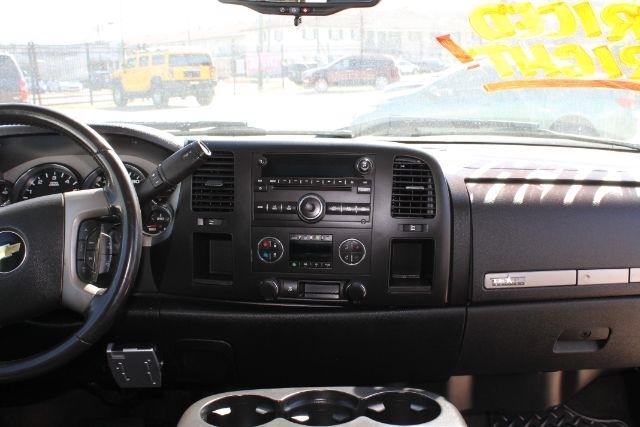 Chevrolet Silverado 1500 LT Crew Cab 2WD 2011