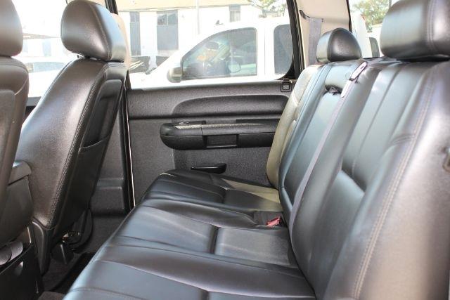 Chevrolet Silverado 1500 LT Crew Cab 2WD 2011