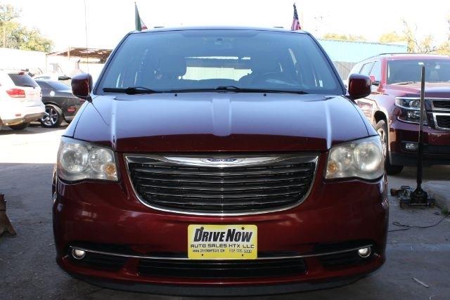 2016 Chrysler Town & Country Touring