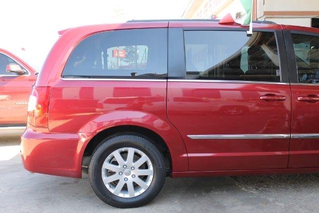 Chrysler Town & Country Touring 2016