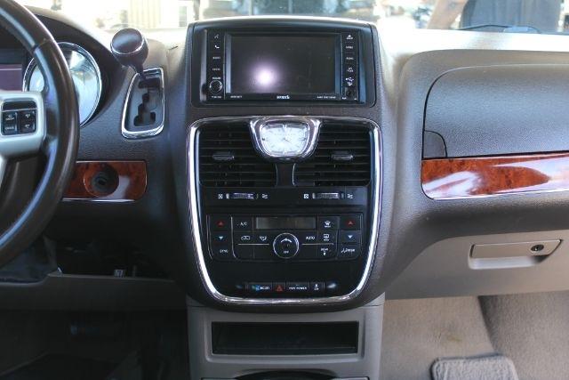 Chrysler Town & Country Touring 2016