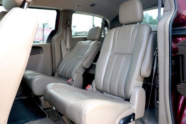 Chrysler Town & Country Touring 2016