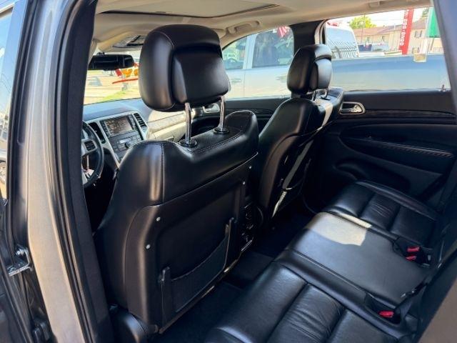 Jeep Grand Cherokee Laredo 4WD 2011