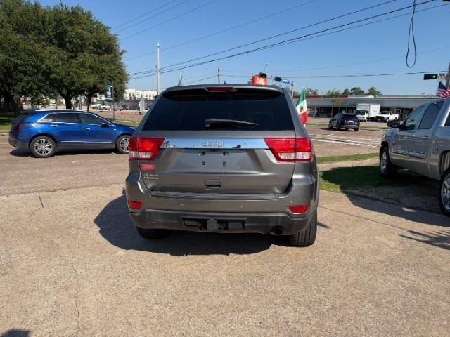 Jeep Grand Cherokee Laredo 4WD 2011