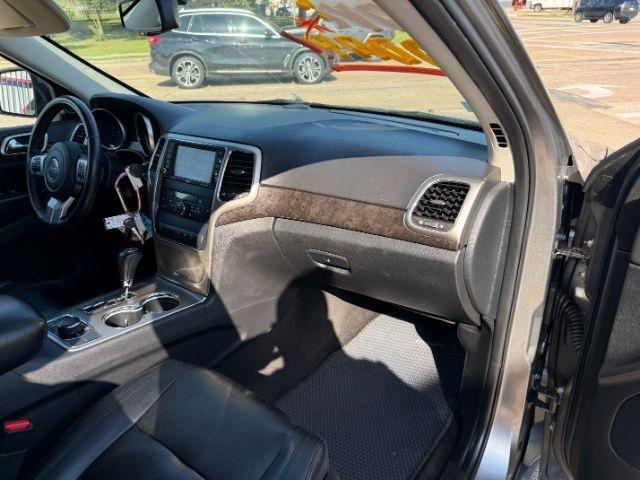 Jeep Grand Cherokee Laredo 4WD 2011