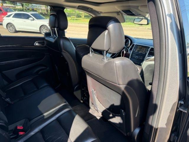 Jeep Grand Cherokee Laredo 4WD 2011