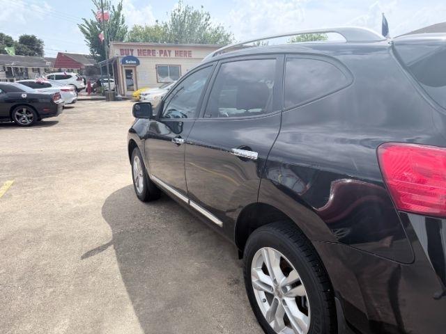 Nissan Rogue SV FWD 2013