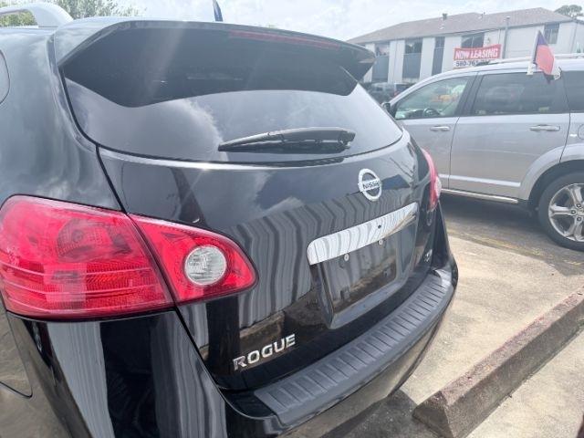 Nissan Rogue SV FWD 2013