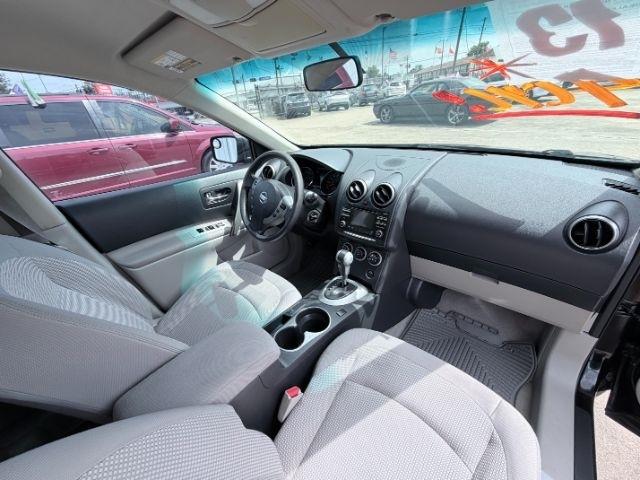 Nissan Rogue SV FWD 2013