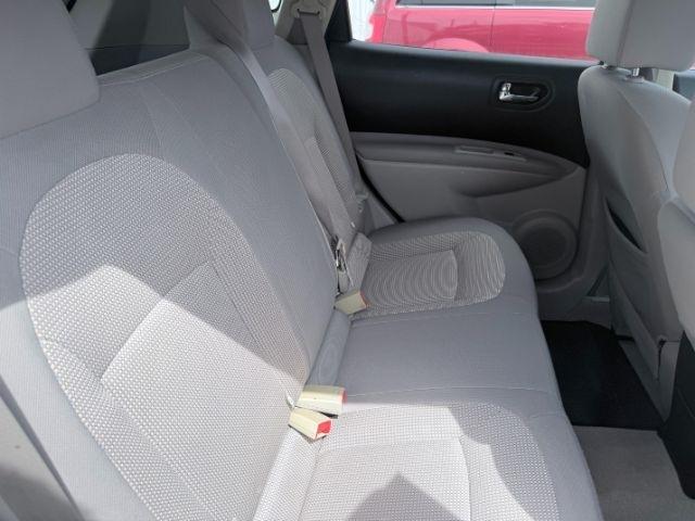 Nissan Rogue SV FWD 2013