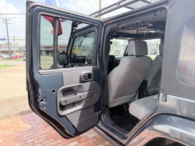 Jeep Wrangler Unlimited Sahara 4WD 2007