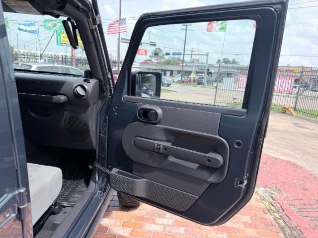 Jeep Wrangler Unlimited Sahara 4WD 2007