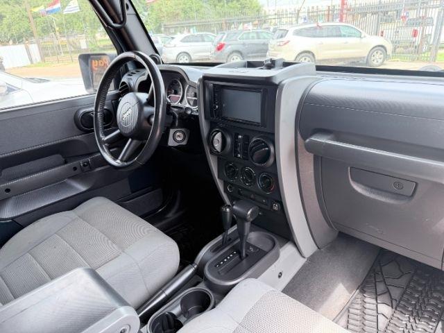 Jeep Wrangler Unlimited Sahara 4WD 2007
