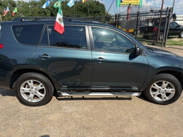 Toyota RAV4 Base I4 2WD 2012