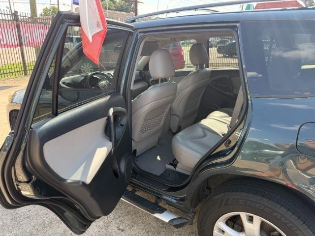 Toyota RAV4 Base I4 2WD 2012