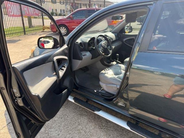 Toyota RAV4 Base I4 2WD 2012