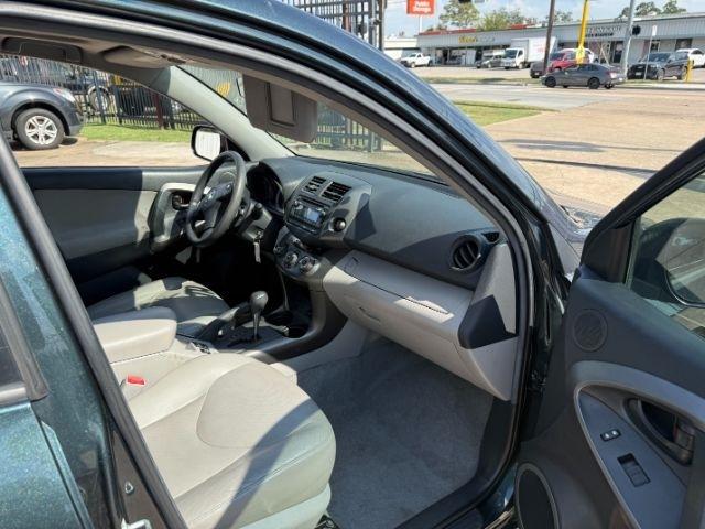 Toyota RAV4 Base I4 2WD 2012