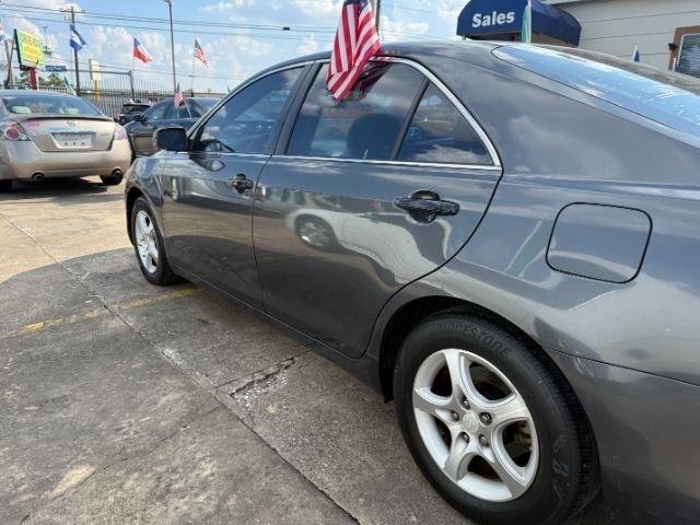 Toyota Camry SE 5-Spd AT 2009
