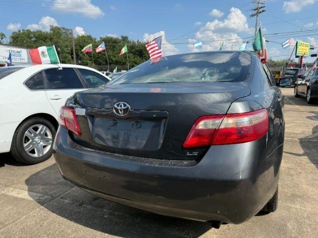 Toyota Camry SE 5-Spd AT 2009