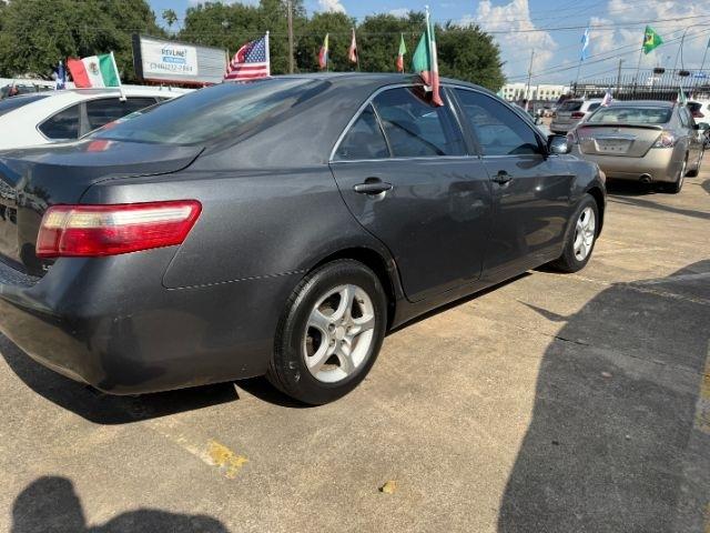 Toyota Camry SE 5-Spd AT 2009
