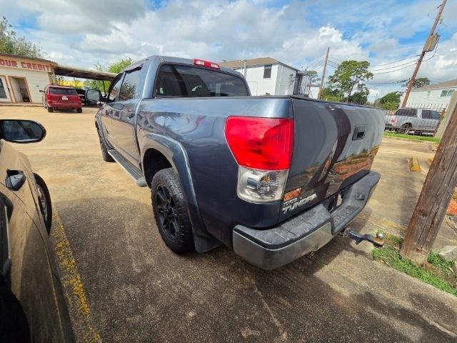 Toyota Tundra Base CrewMax 5.7L 2WD 2008