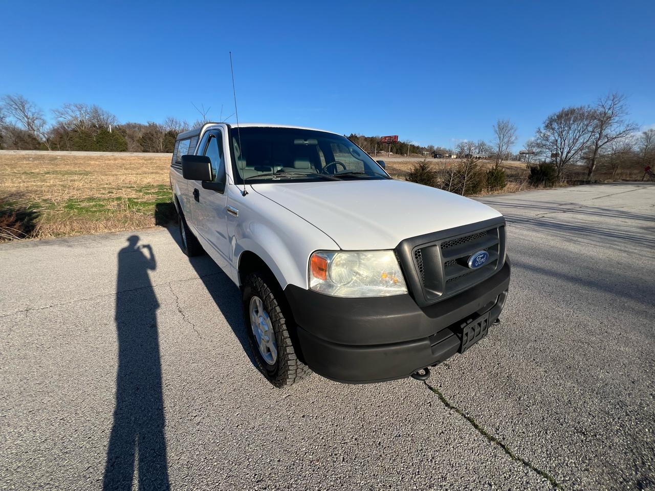 Ford F-150 XL 4WD 2005