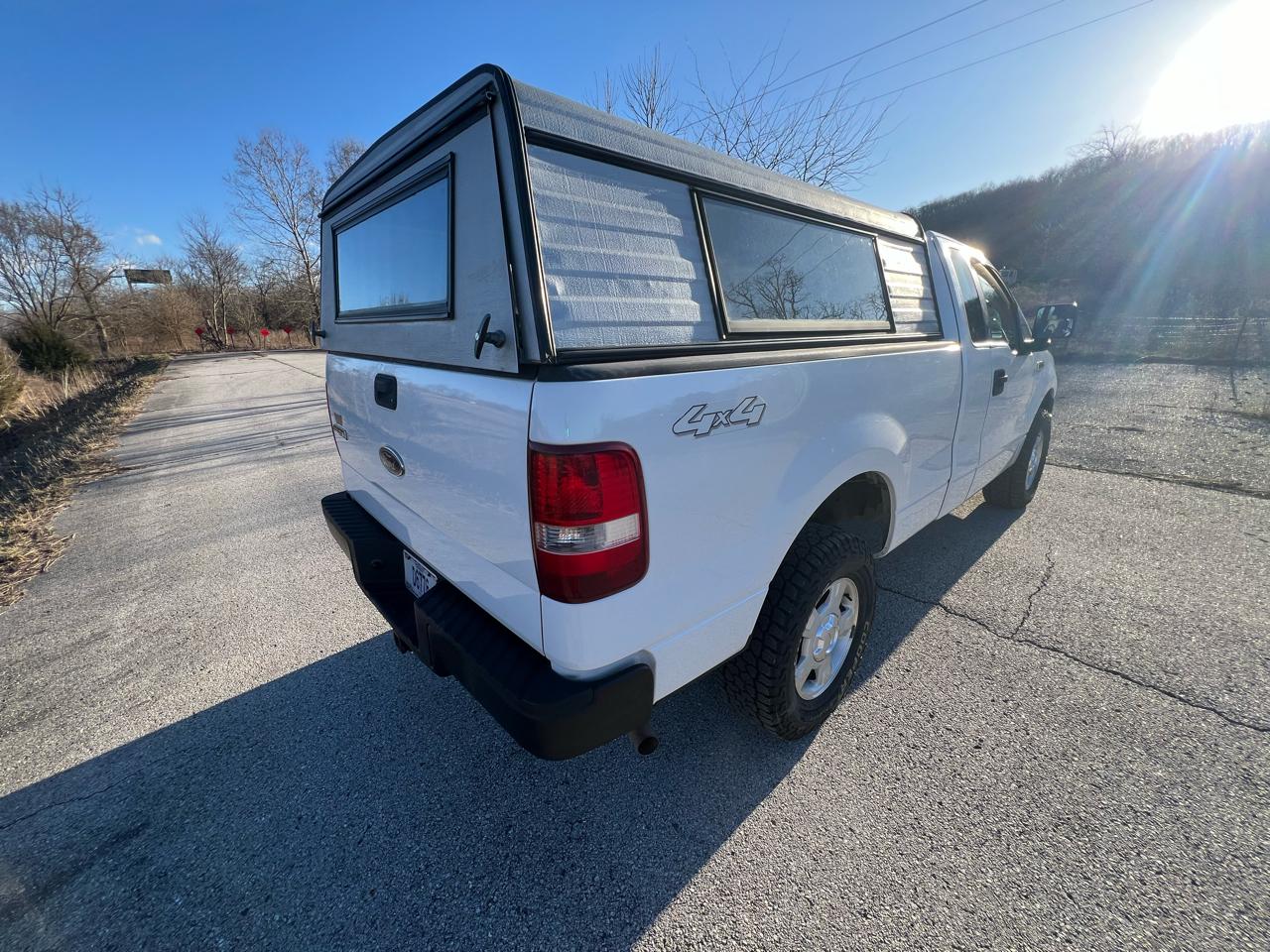 Ford F-150 XL 4WD 2005