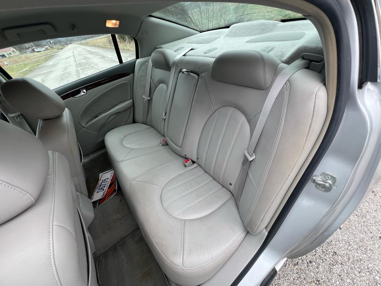 Buick Lucerne CXL 2011